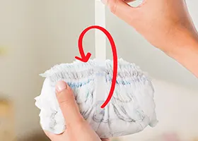 Simply roll up the dirty diaper and secure it with the sticky tape on the outer cover, for a mess-free clean up.