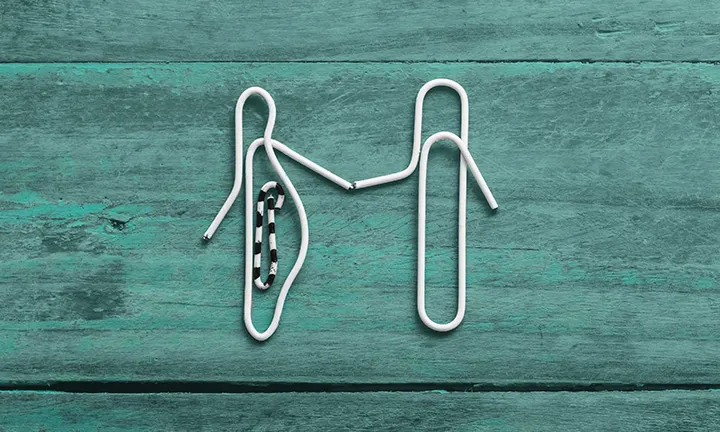 Paperclip pairing pregnancy announcement to husband