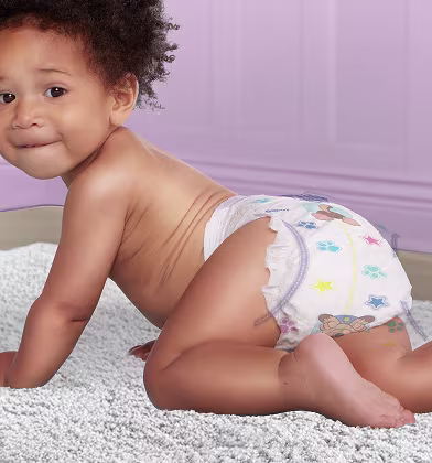 Bebé gateando con Dodot Activity