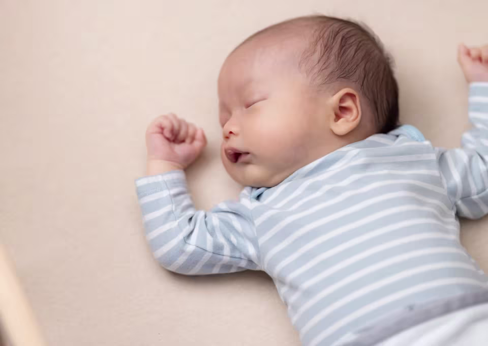 Cómo tapar a mi bebé para dormir