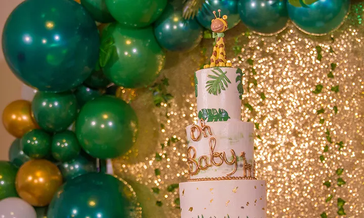 Tarta de jirafa en la selva para baby shower Tarta de jirafa en la selva para baby shower