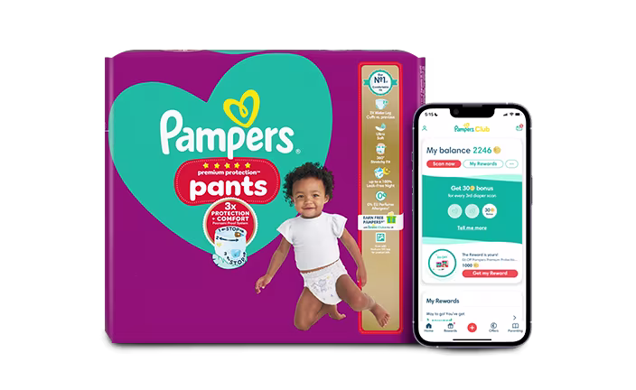 Packshot Premium Protection Pants with iPhone that show the Pampers Club app.