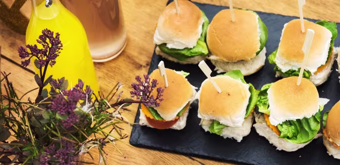 comida salgada para o chá de bebê