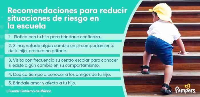 Bebé subiendo escalera. Prevención de accidentes para niños