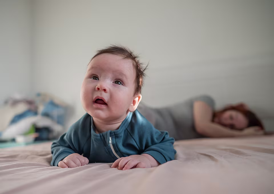 Mamá teniendo síntomas de depresión post parto