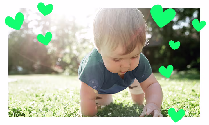 Grafika przedstawiająca szczęśliwe dziecko, symbolizująca komfort produktów Pampers