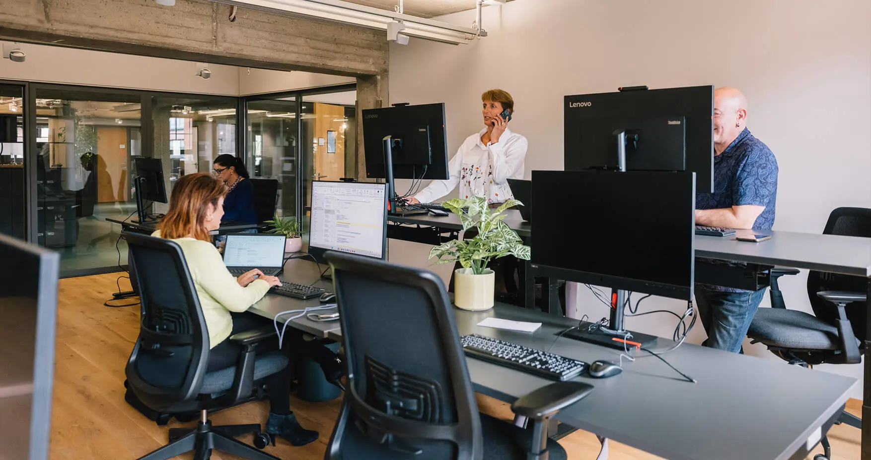 1000 Satellites Hamburg Speicher Flex Office