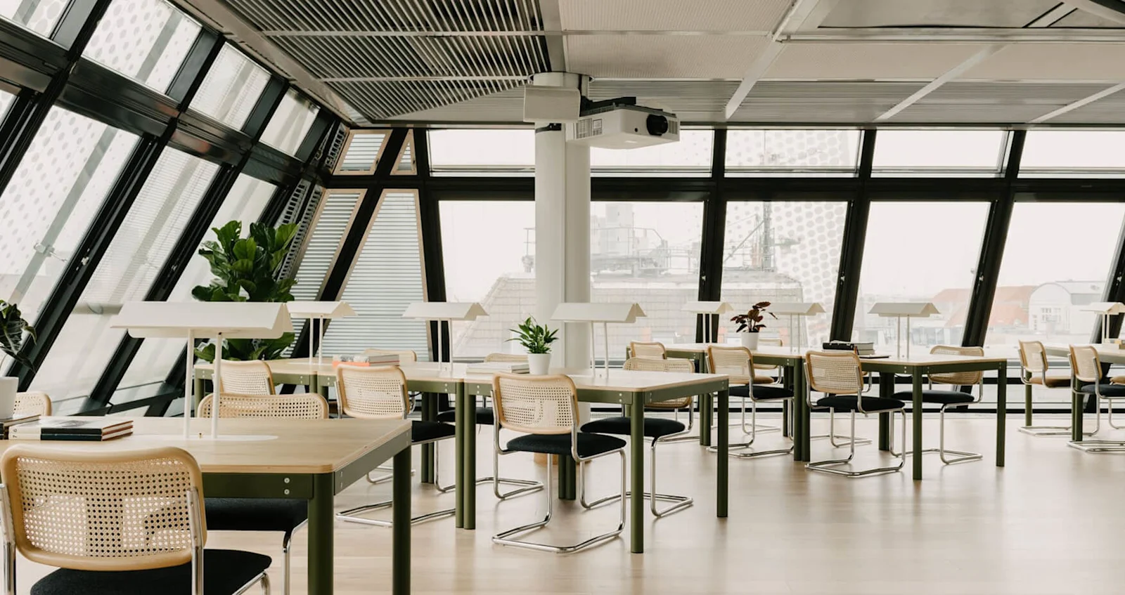 WeWork Berlin Friedrichstraße Flex Desks