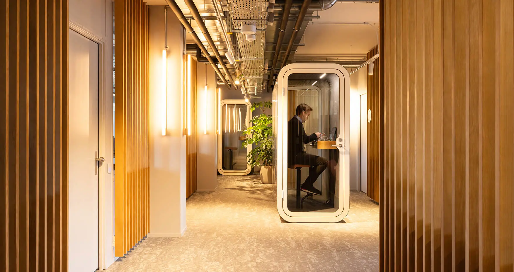 Headsquarter Zürich The Elegant Telefonbooth