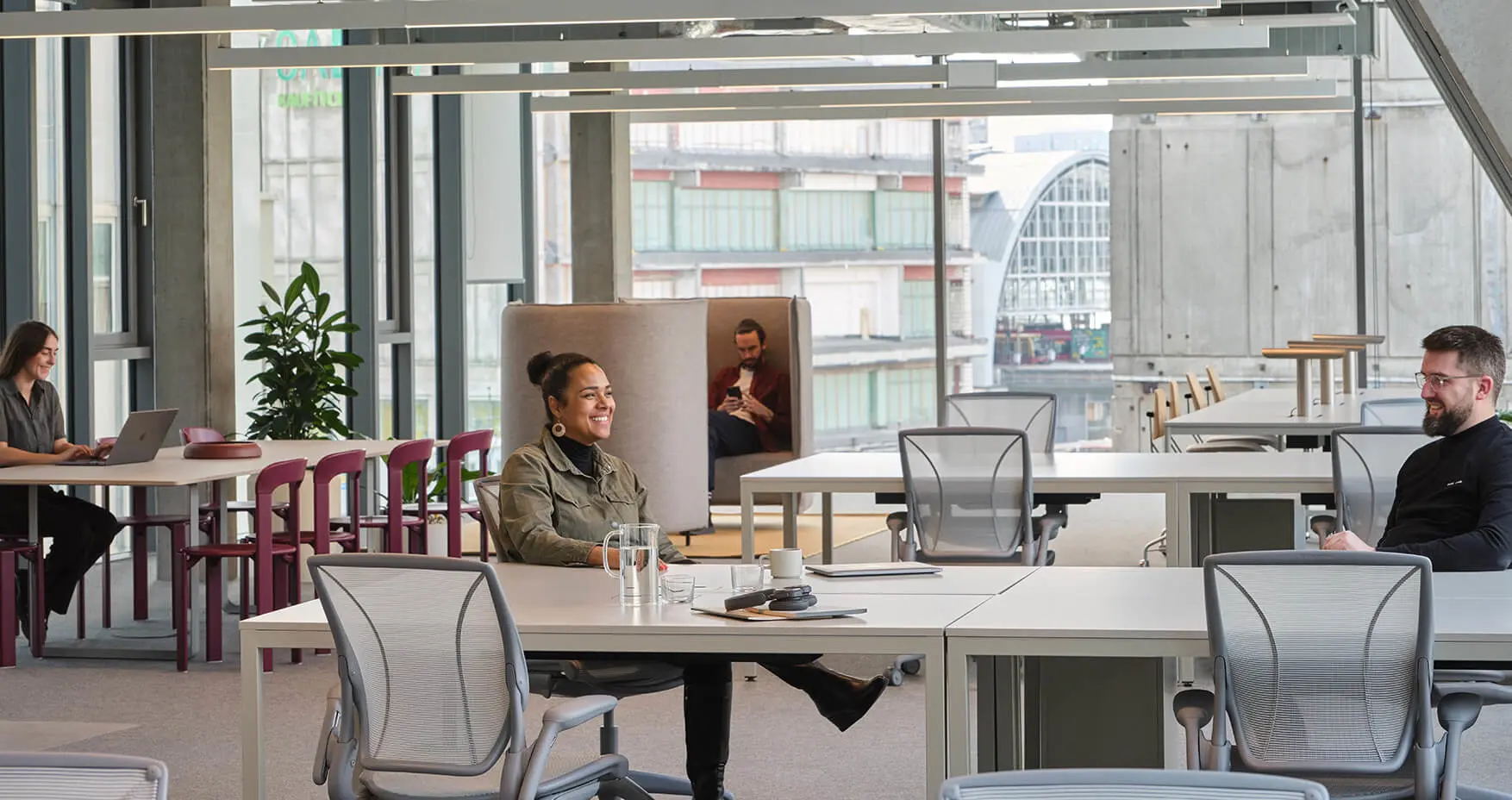 The Office Group Berlin Podium Pressehaus Privates Büro