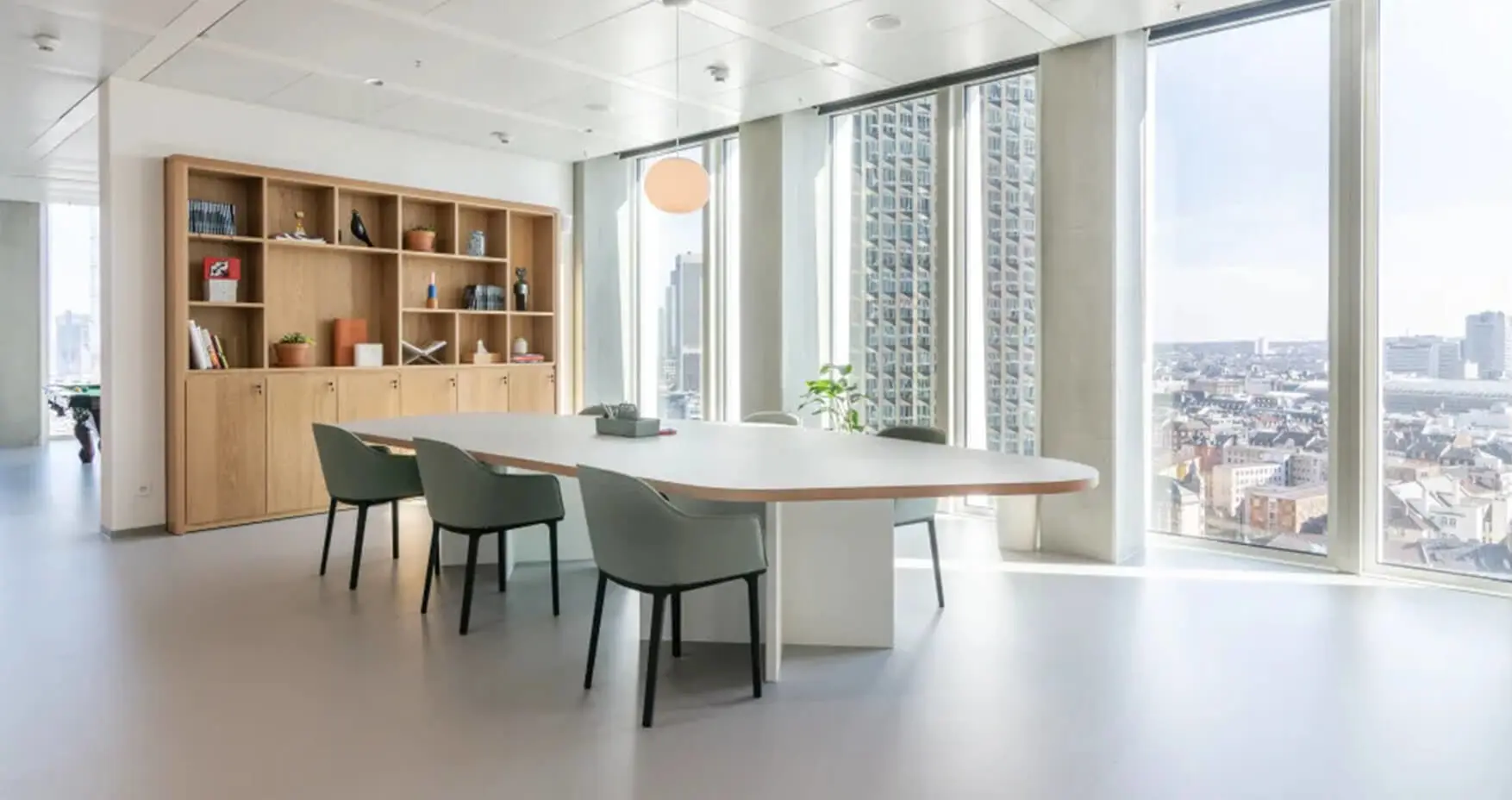 Spaces Frankfurt Tower One