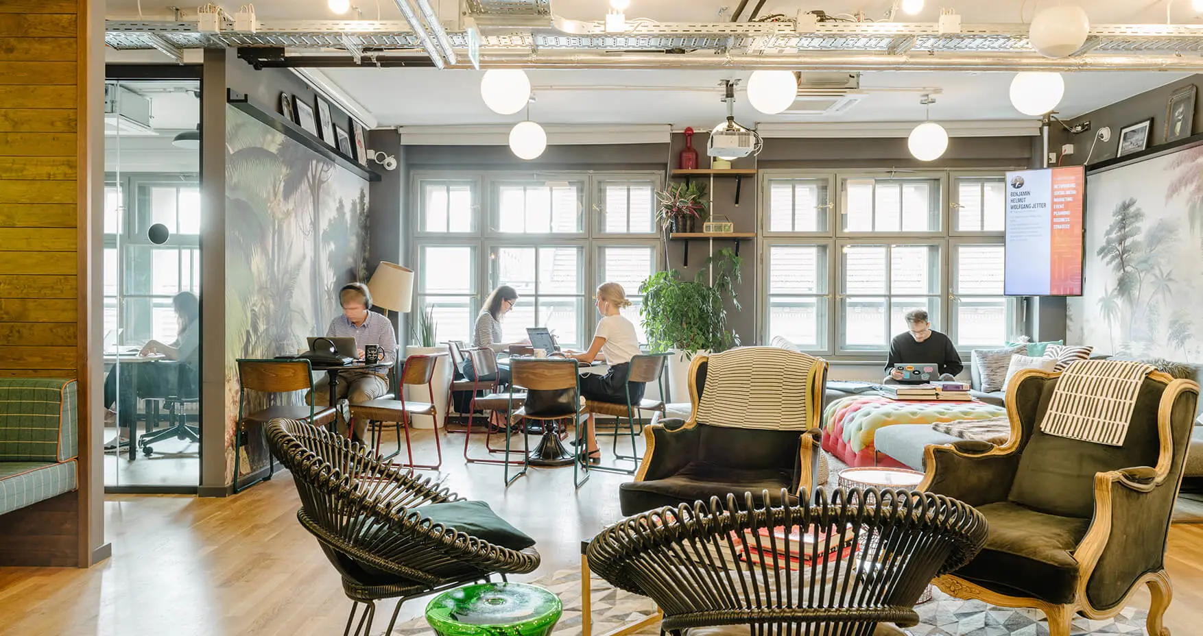 WeWork Berlin Hackescher Markt Community Area