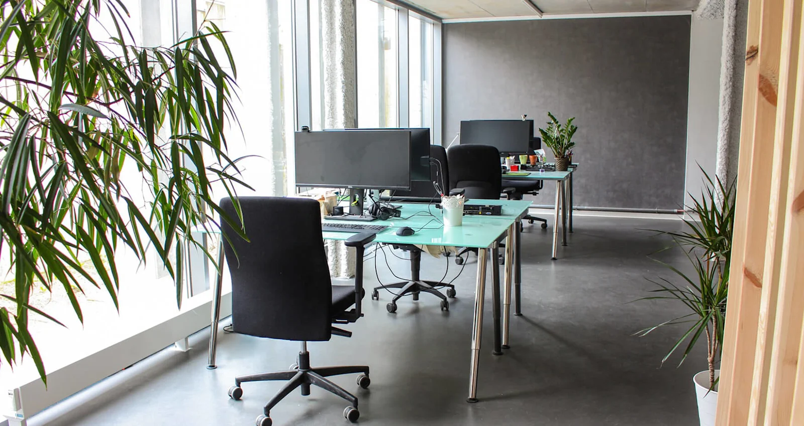 Place X Hamburg Desks
