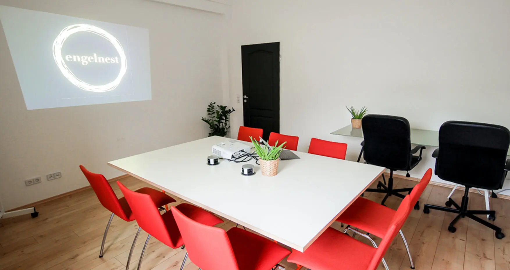 Engelnest Coworking Meetingraum