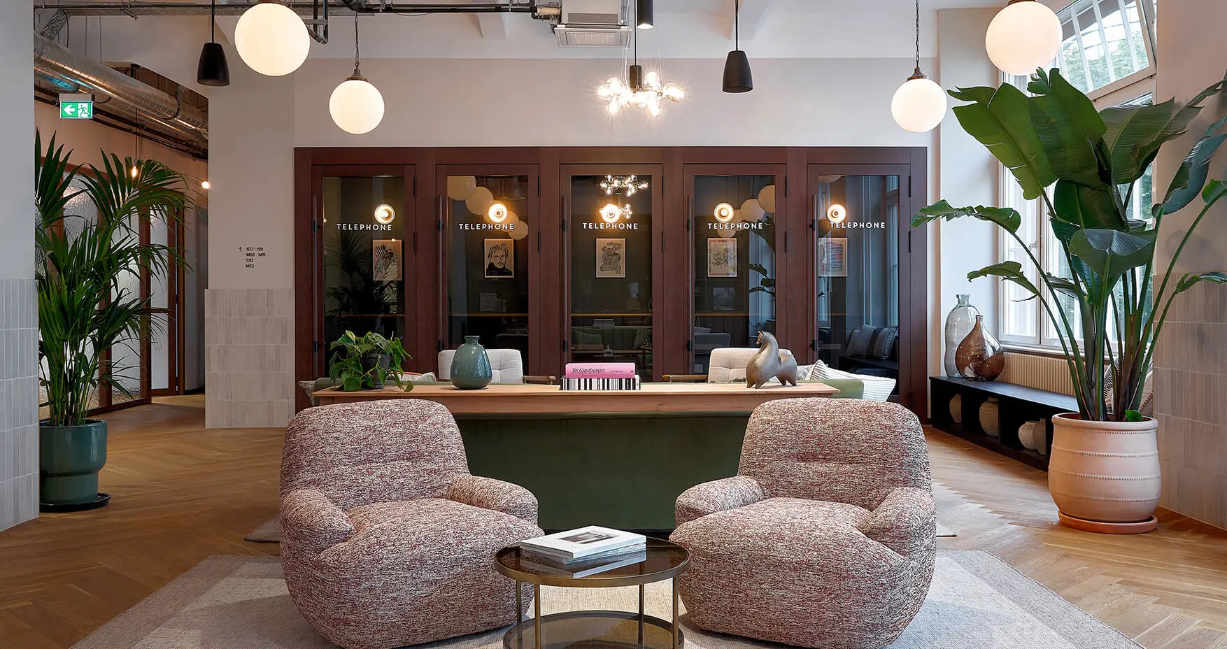 Mindspace Berlin Münzstraße Telefonboxen