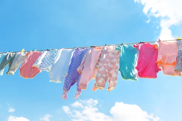 Recomendado por Pampers para lavar roupas de bebê