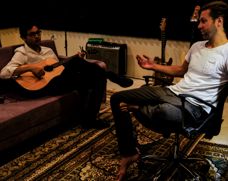 musicians kicking it