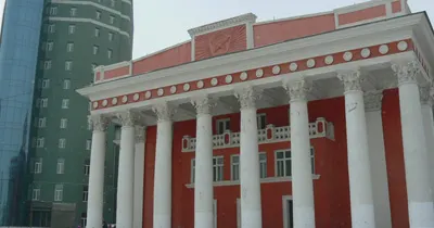 Улсын драмын эрдмийн театрын барилга — зураг 1