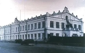 Хэвлэлийн төв үйлдвэрийн барилга — зураг 1
