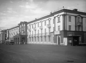 Улаанбаатар хотын захиргааны барилга — зураг 1