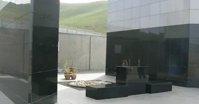 Япон цэргийн дурсгалд зориулсан цогцолбор — зураг 1