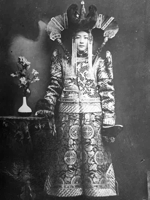 Богд хааны сүүлчийн хатан наваанлувсангийн гэнэнпил (1905-1938) — зураг 1