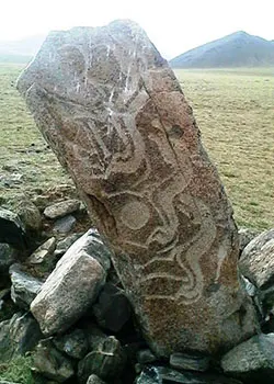 Алтан сандал уулын буган хөшөө — зураг 2