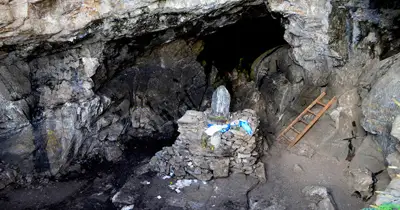 Даяндээрхийн агуй — зураг 1