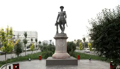Жанжин Лхагвасүрэнгийн хөшөө