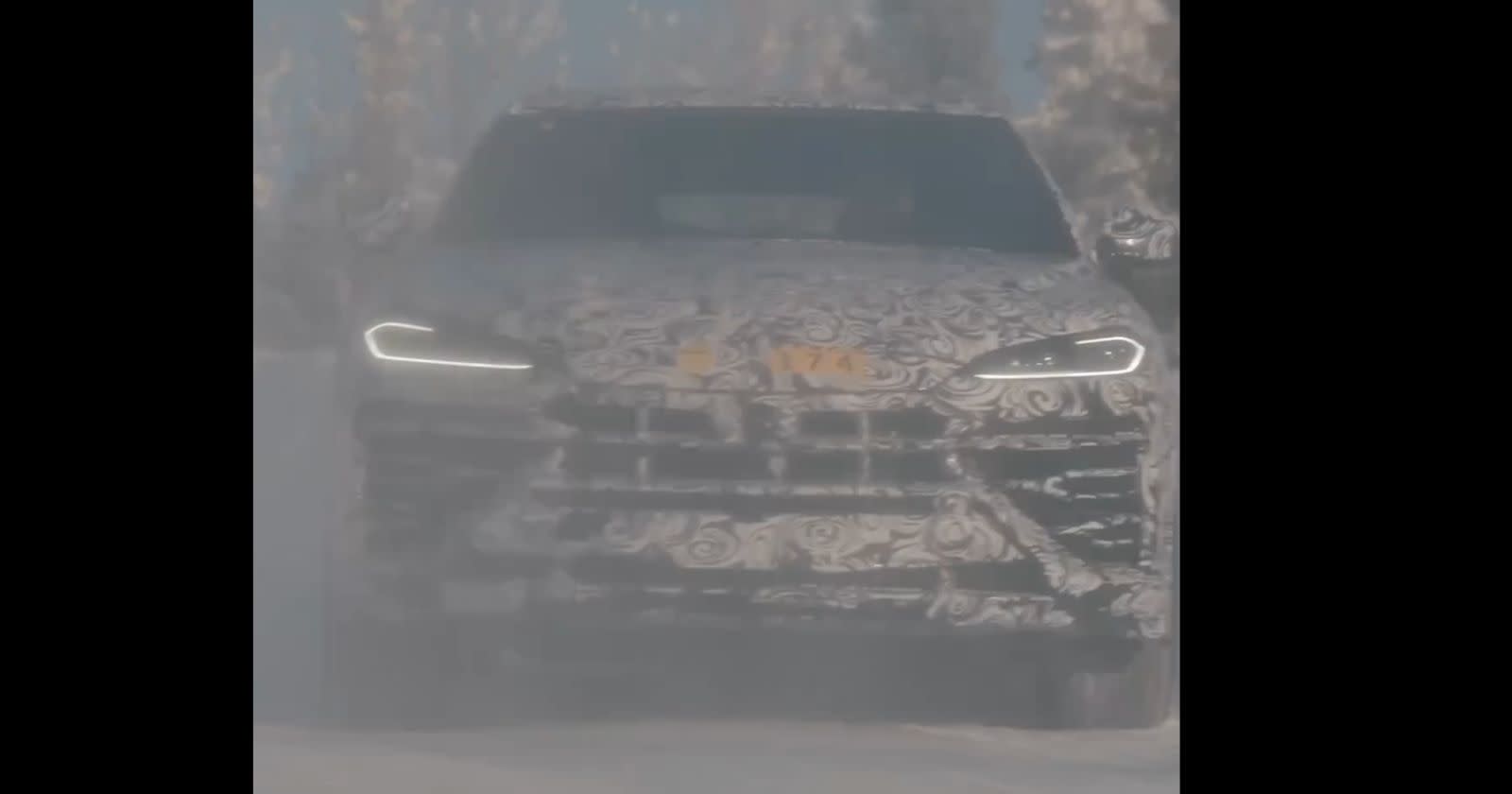 Lamborghini Urus PHEV Teaser
