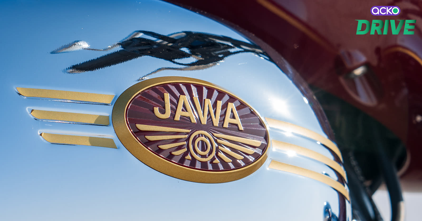 Jawa 350 Review - tank shot