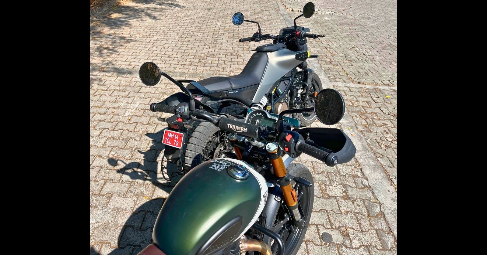 Husqvarna Svartpilen 401 Vs Triumph Scrambler - Image Comparison