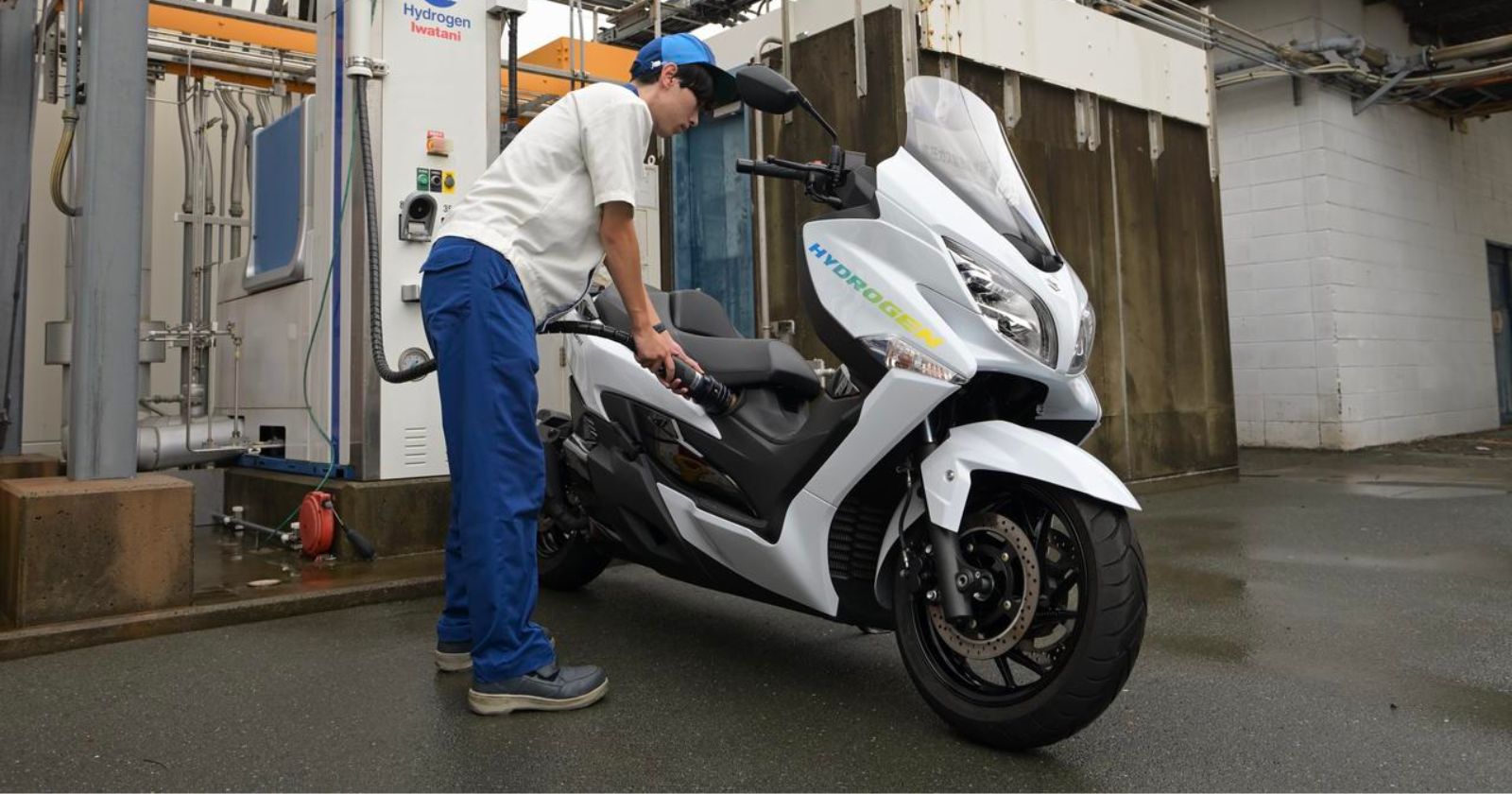 Hydrogen-Powered Suzuki Burgman