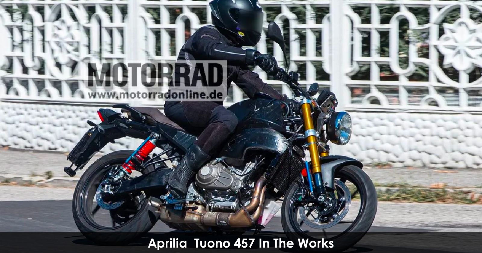 Aprilia Tuono 457 Takes A Retro Approach