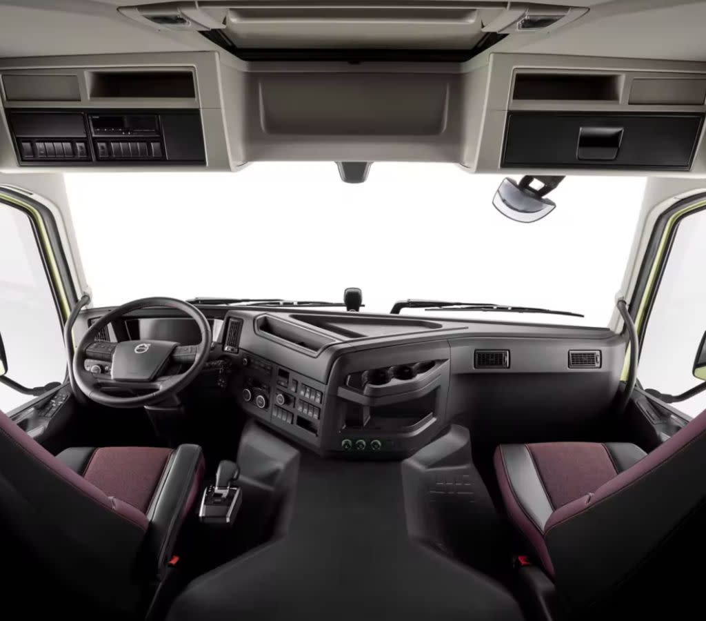 Centre Mandates AirConditioning in Truck Cabins Nitin Gadkari