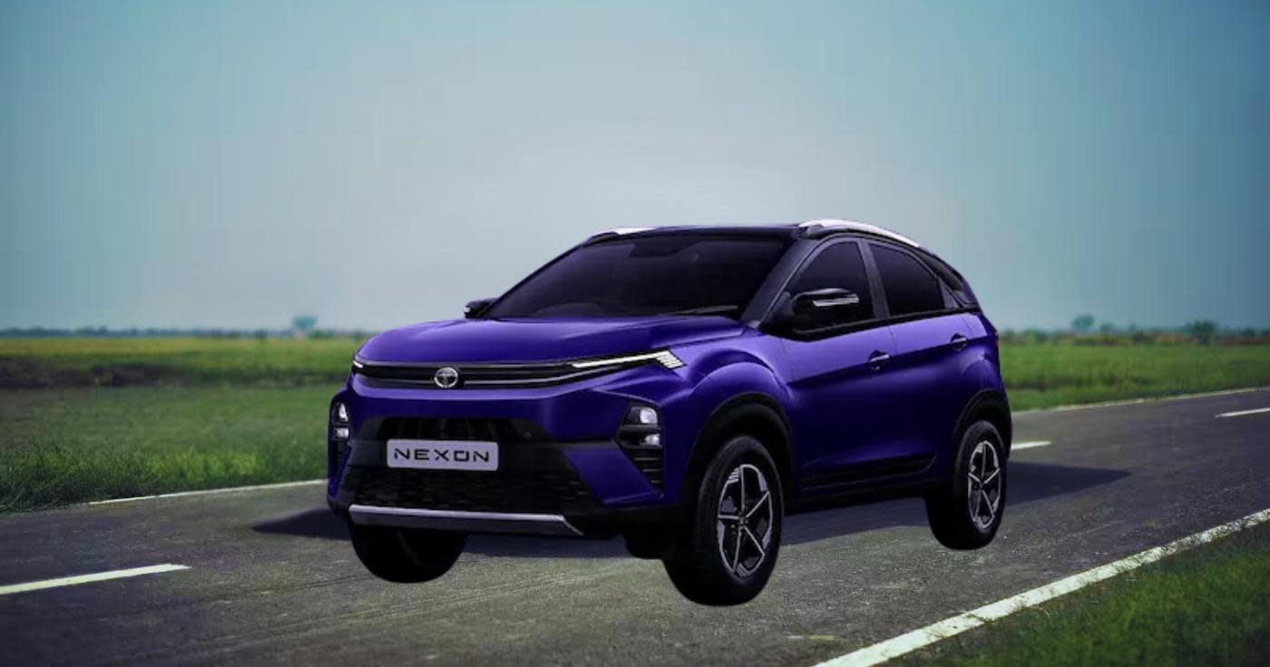 Tata Nexon SMART vs FEARLESS Variant Comparison