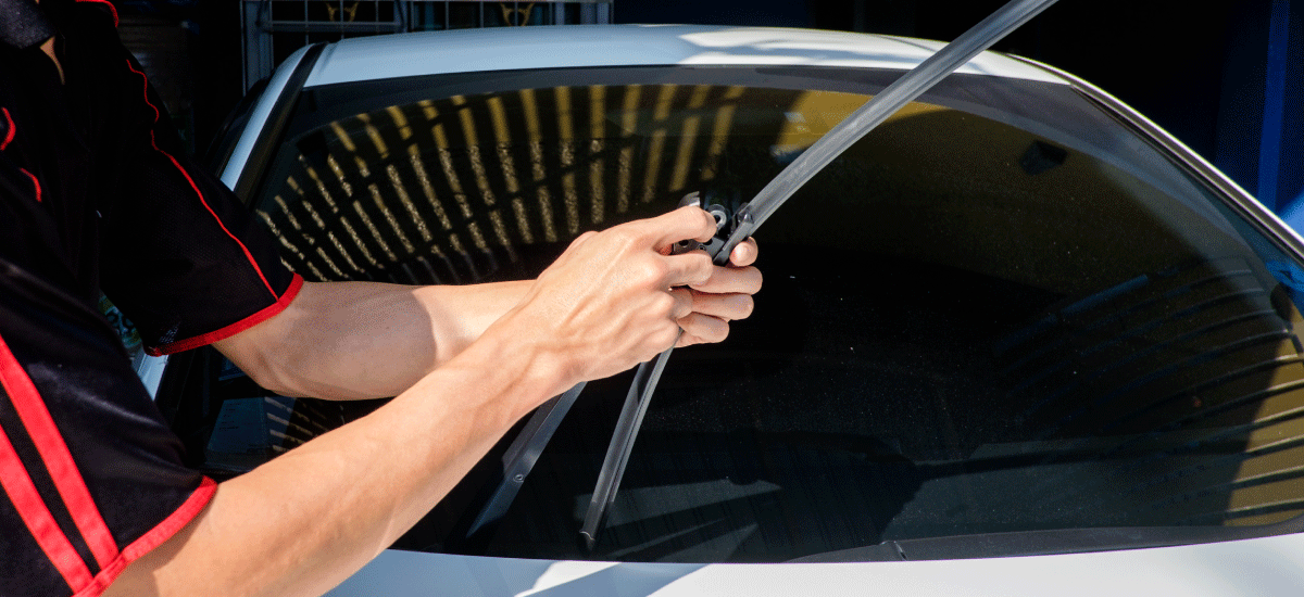 How to Change the Wiper Blades of Your Car on Your Own