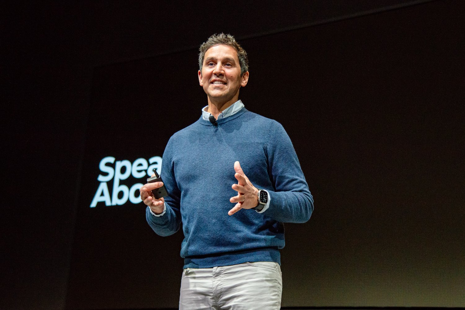 rene-caissie-speaking-at-microsoft-speak-about-ai-event
