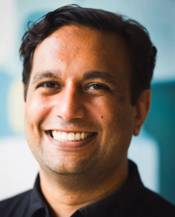 Headshot of Mo Tiwari