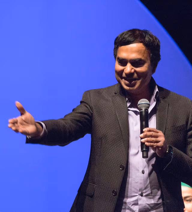 Headshot of Gopi Kallayil