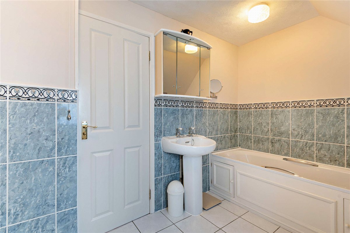 4 bedroom House, Garden Close Lane, Newbury, RG14 - Available, Image 23