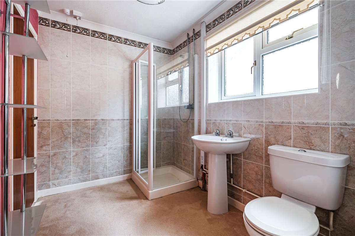 4 bedroom Bungalow, High Street, Burbage, SN83AR - Sold, Image 11