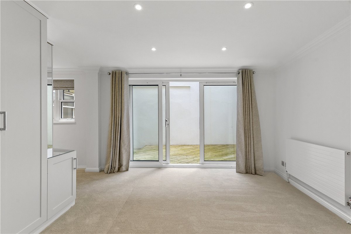 2 bedroom Flat, Manson Place, South Kensington, SW7 - Available, Image 2