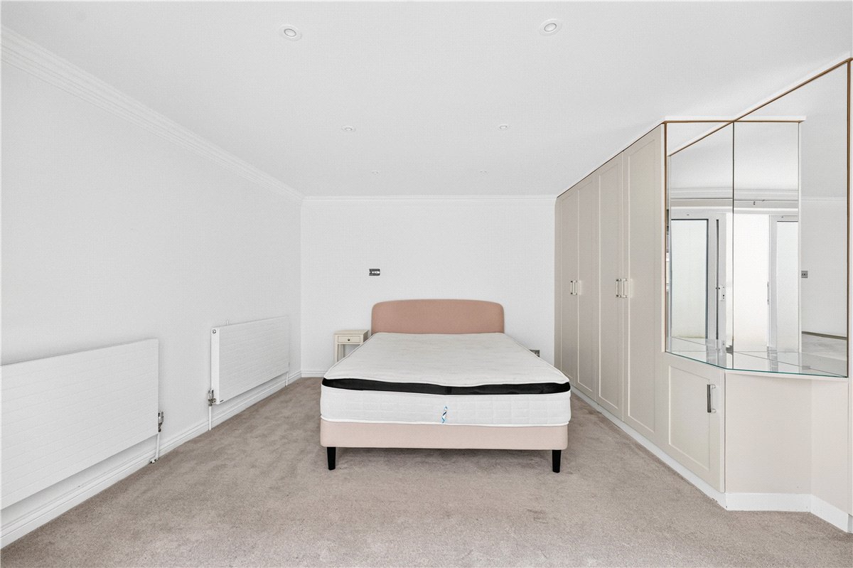 2 bedroom Flat, Manson Place, South Kensington, SW7 - Available, Image 2