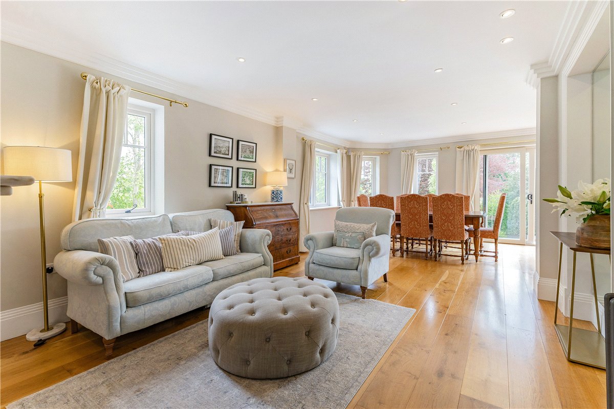 5 bedroom House, The Fairway, Devizes, SN10 - Available, Image 6