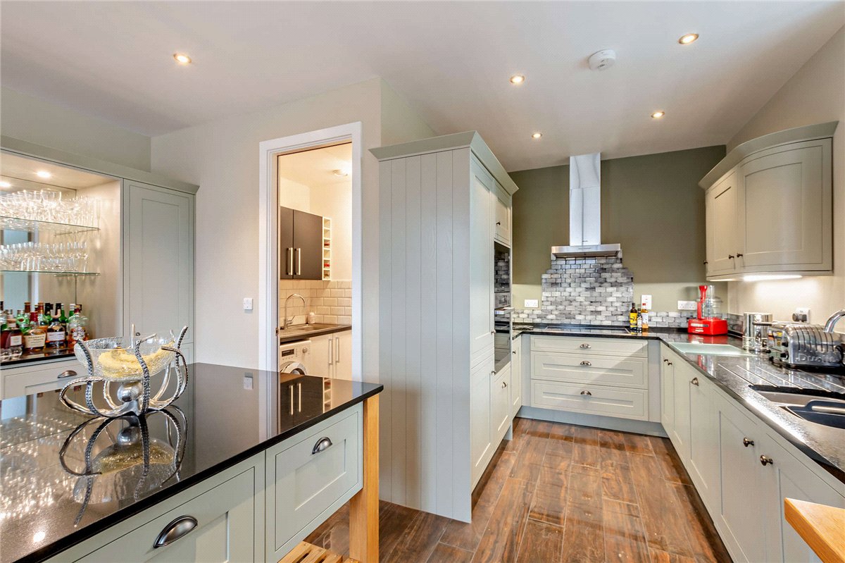 3 bedroom Flat, Sicklinghall Road, Wetherby, LS22 - Available, Image 5