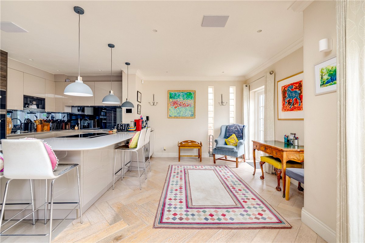 5 bedroom House, Ellerton Road, London, SW18 - Available, Image 9