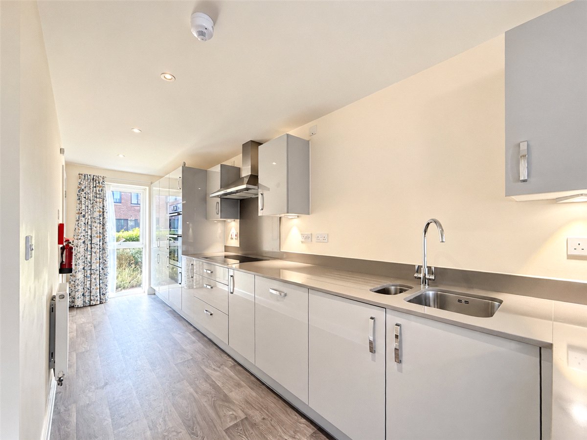 5 bedroom House, Beagle Road, Cambridge, CB3 - Available, Image 2