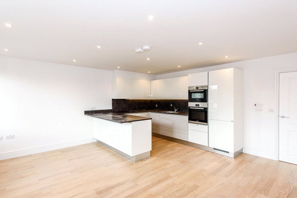 2 bedroom Flat, Northbrook Street, Newbury, RG14 - Sold, Image 3