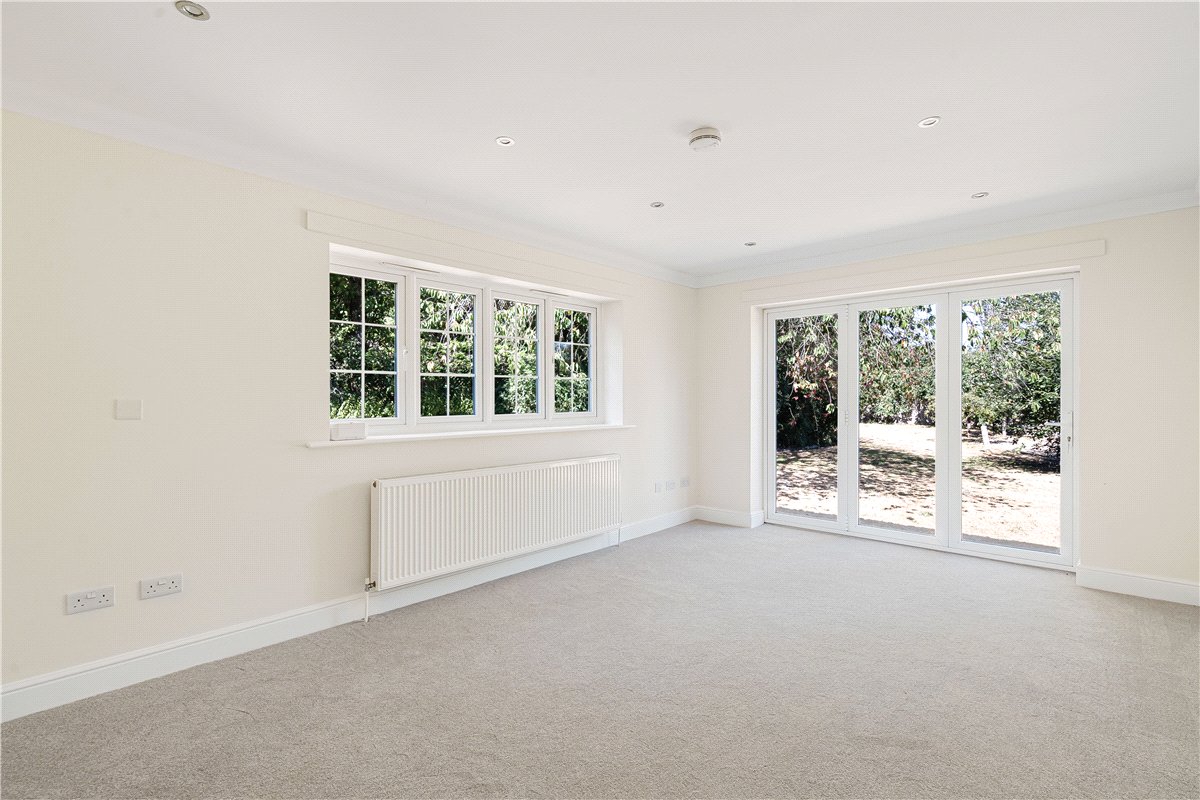 7 bedroom House, Nash Lee Lane, Wendover, HP22 - Available, Image 2